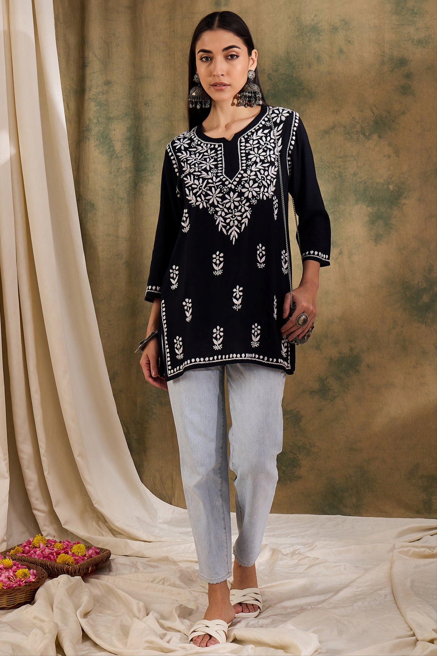 Hiba_Black_Chikankari_Short_Kurta_shop_Namastay
