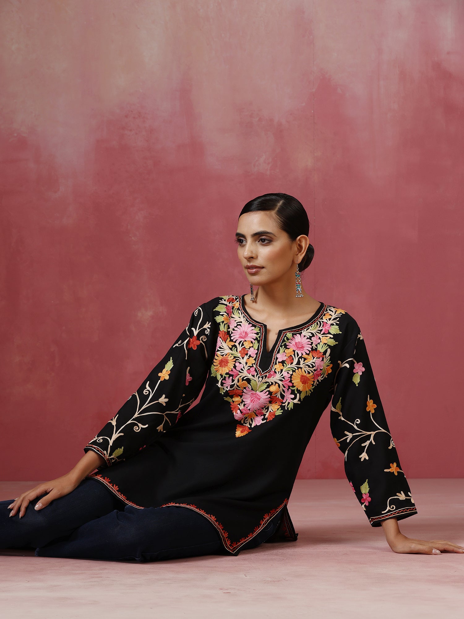 Sahar Black Kashmiri Short Cotton Kurta