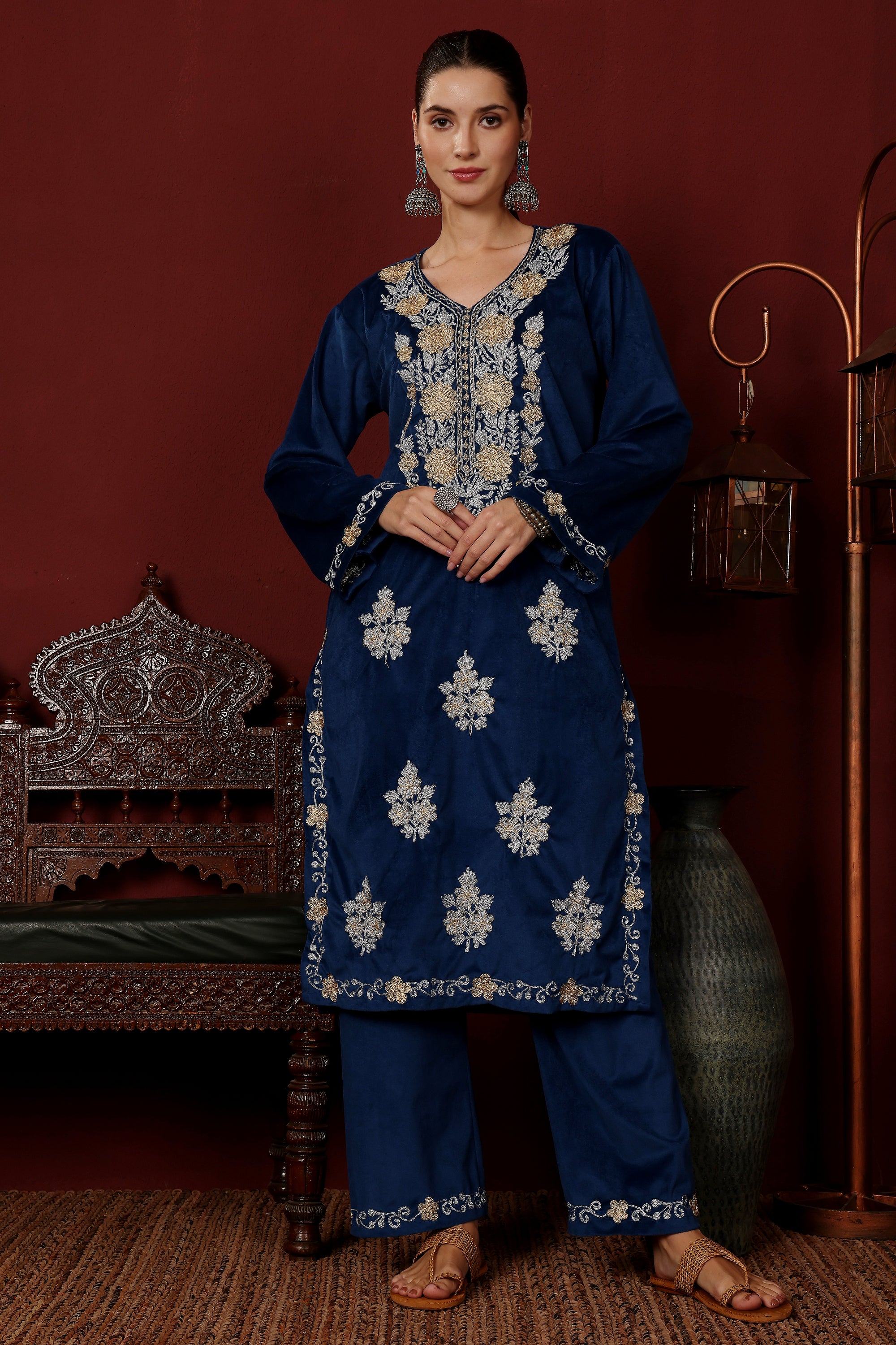 Kiran_Zari_Embroidered_Blue_Velvet_Coord_Kurta_Set_shop_Namastay