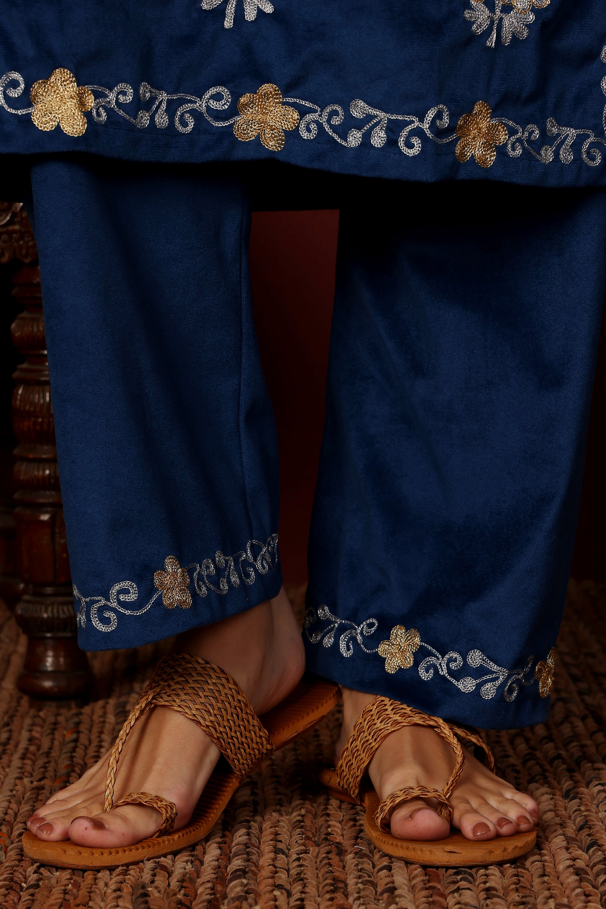 Kiran_Zari_Embroidered_Blue_Velvet_Coord_Kurta_Set_shop_Namastay