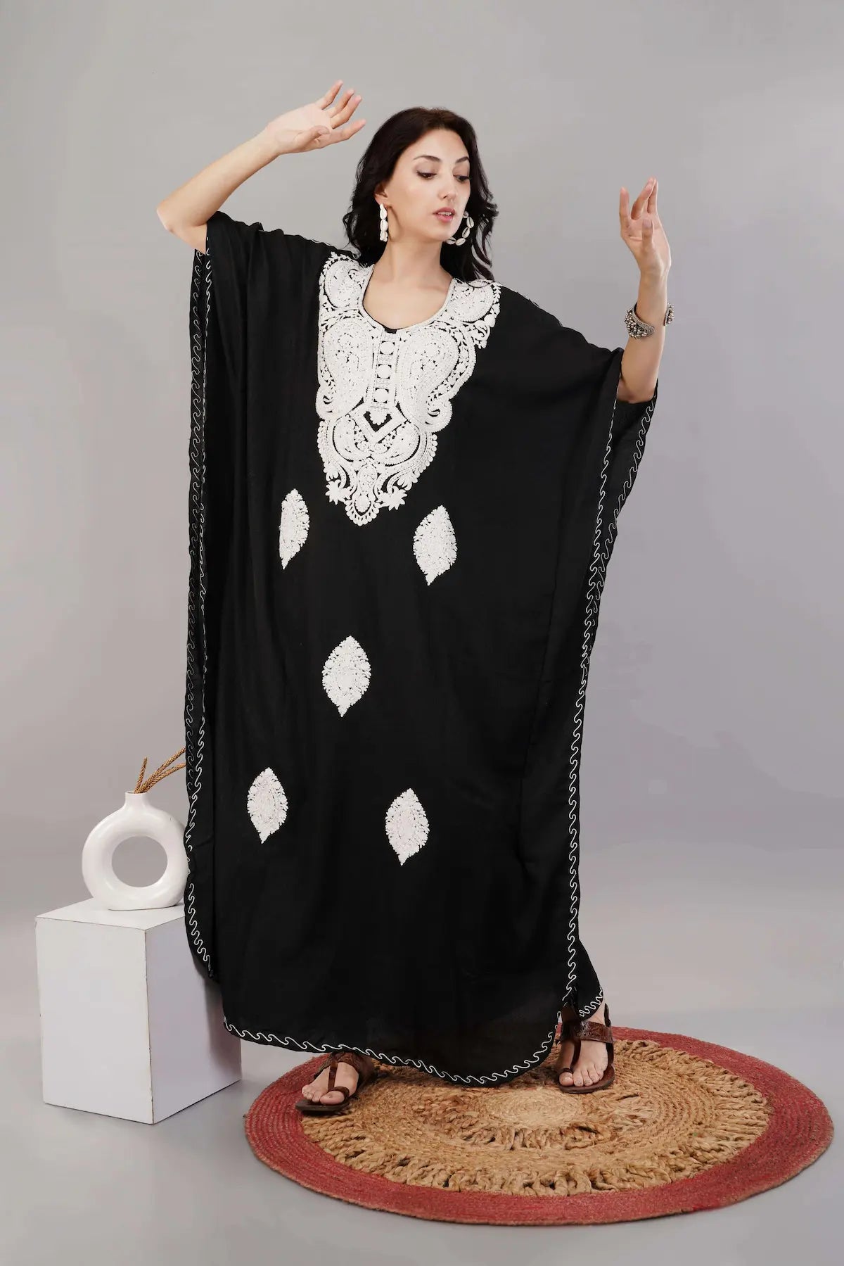 black kashmiri embroidered kaftan long 6