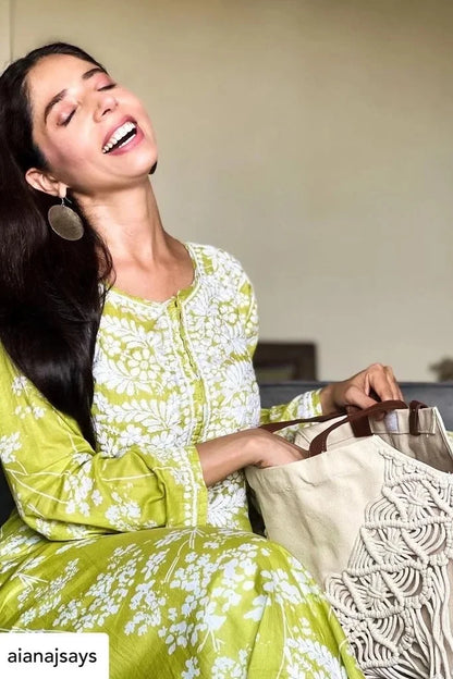 mulmul parrot green hand embroiderd kurta 1